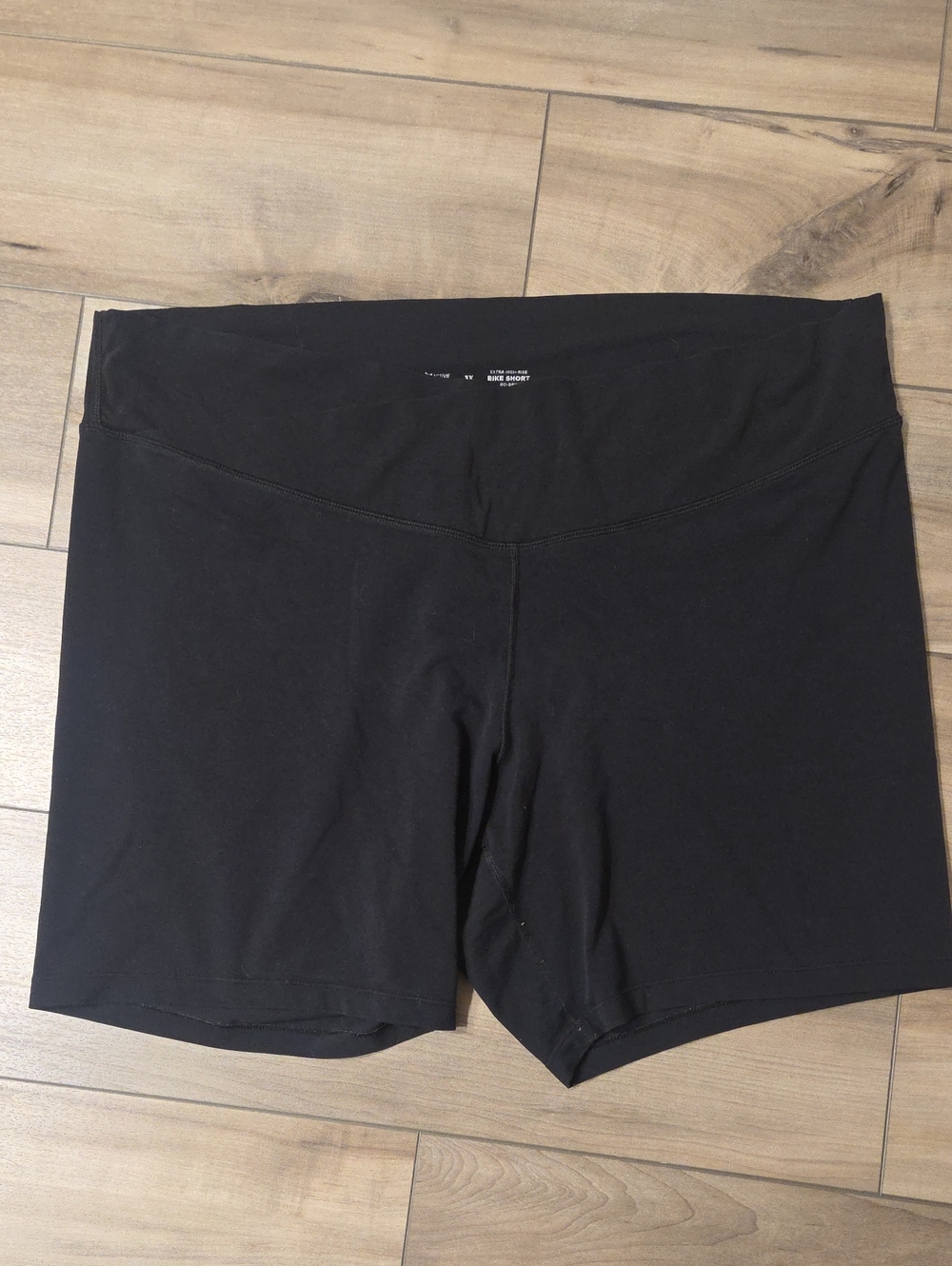 Old Navy Black Extra High Rise Powerchill Athletic Biker Shorts